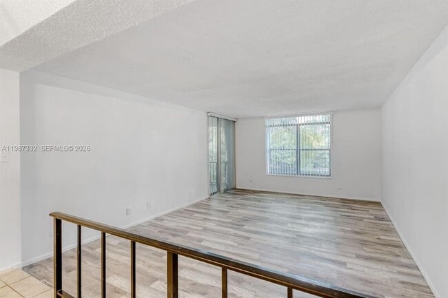 3760 Inverrary Dr, Unit Unit #2L in Lauderhill, FL - Building Photo - Building Photo