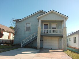 4619 Ave S in Galveston, TX - Building Photo