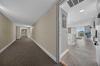 1800 N Andrews Ave in Fort Lauderdale, FL - Building Photo - Building Photo