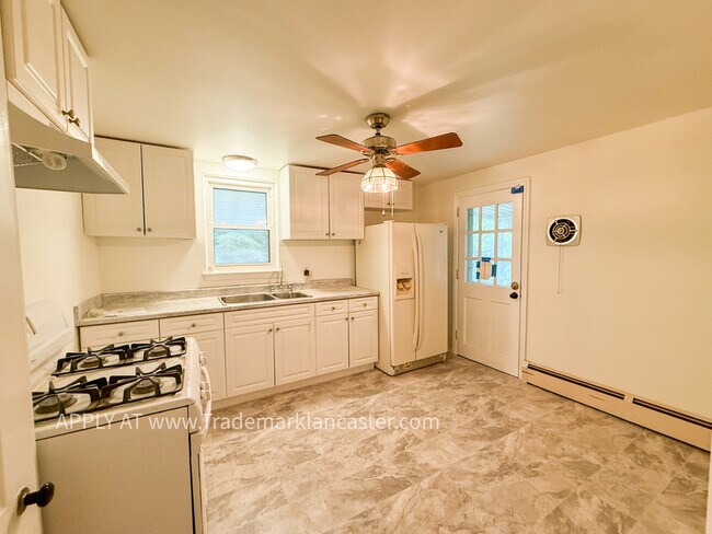 738 Irwin Ct in York, PA - Building Photo - Building Photo