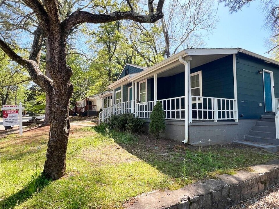 1391 Epworth St SW in Atlanta, GA - Building Photo