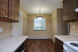 Madison at River's Edge in Auburn, WA - Building Photo - Interior Photo