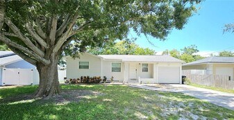 618 S Crest Ave in Clearwater, FL - Building Photo