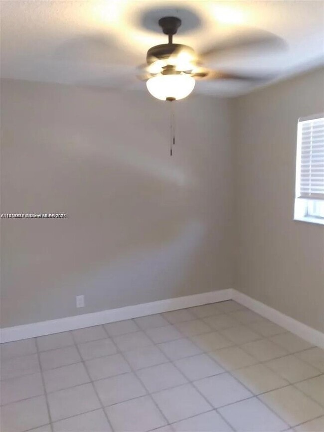 2845 NW 13th Ct in Fort Lauderdale, FL - Building Photo - Building Photo