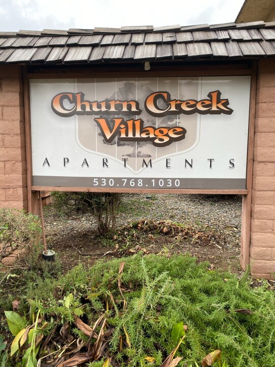 Churn Creek Village Apartments in Redding, CA - Building Photo