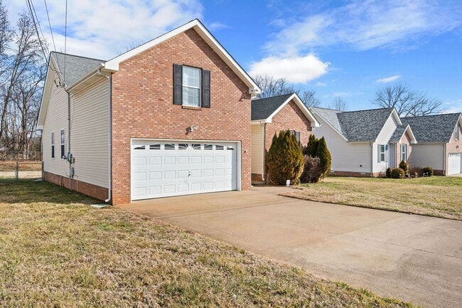 3497 Sandpiper Dr in Clarksville, TN - Building Photo - Building Photo