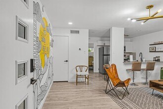 1300 Newning Ave in Austin, TX - Building Photo - Building Photo