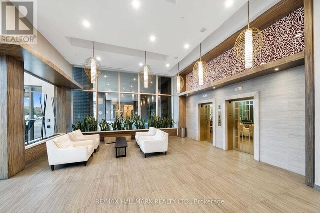 8763 Bayview Ave in Richmond Hill, ON - Building Photo - Building Photo