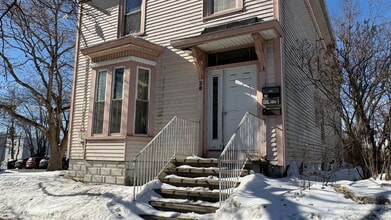 28 Veranda St in Portland, ME - Building Photo - Building Photo