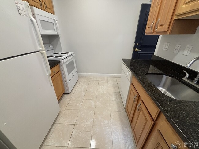 100 Queensberry St, Unit 7 in Boston, MA - Building Photo - Building Photo