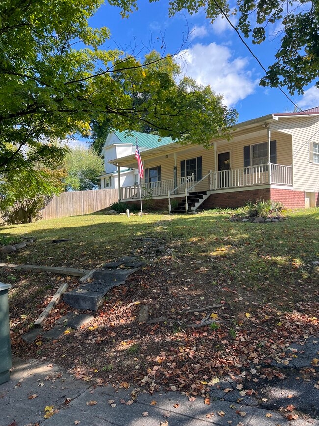 property at 414 S Lynn Ave