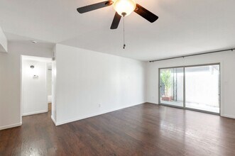 2401 N 70th St in Scottsdale, AZ - Building Photo - Building Photo