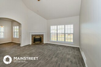 5567 Queens Ring Cove in Memphis, TN - Building Photo - Building Photo