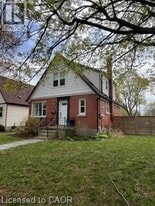 145 Arnold St in Kitchener, ON - Building Photo