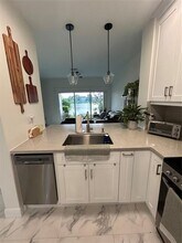 711 SW 122nd Ave in Pembroke Pines, FL - Building Photo - Building Photo