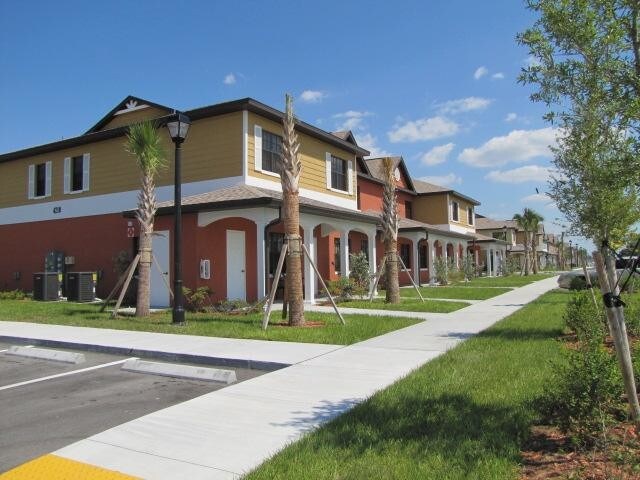 Homes of Renaissance Preserve in Ft. Myers, FL - Foto de edificio