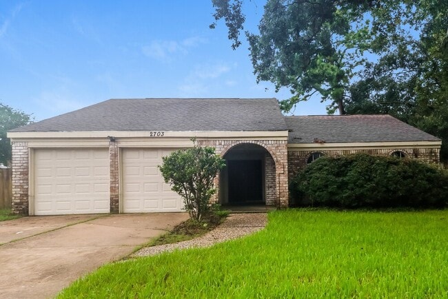 property at 2703 Wood River Rd