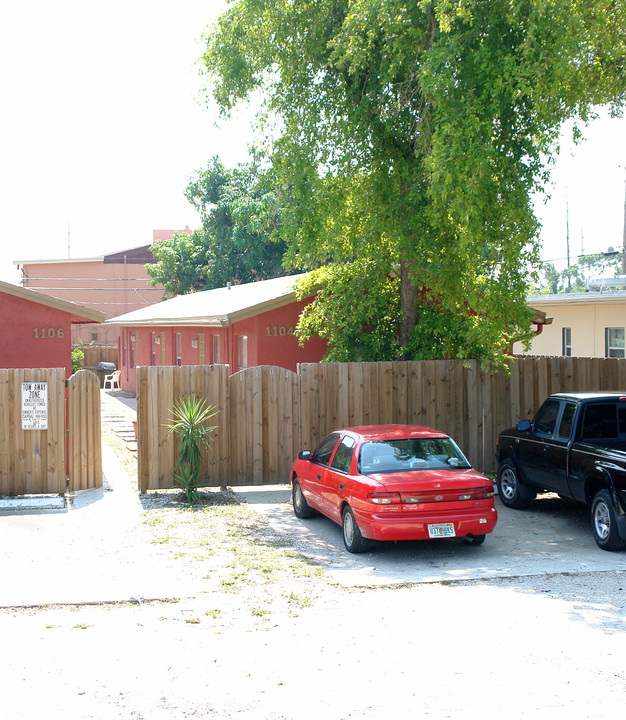 1104-1106 NW 7th Ave in Fort Lauderdale, FL - Building Photo