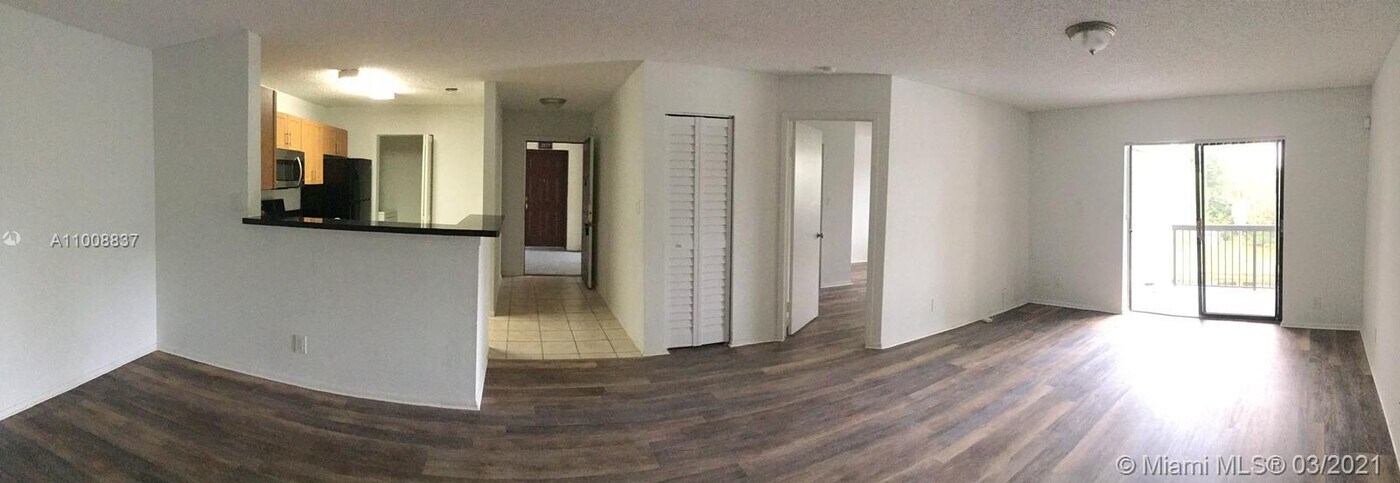 11205 W Atlantic Blvd-Unit -208 in Coral Springs, FL - Building Photo