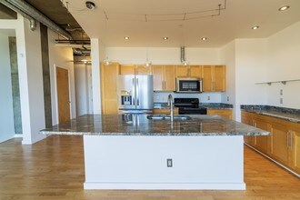 1925 W 32nd Ave-Unit -301 in Denver, CO - Building Photo - Building Photo