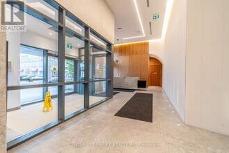 509-509 Dundas St W in Oakville, ON - Building Photo - Building Photo