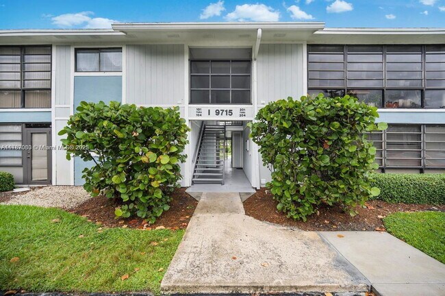 property at 9715 Hammocks Blvd