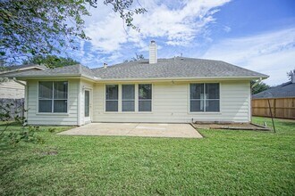 918 Featherbrook Ct in Sugar Land, TX - Building Photo - Building Photo