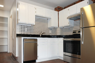 162 Broadway, Unit 162-2 in Somerville, MA - Building Photo
