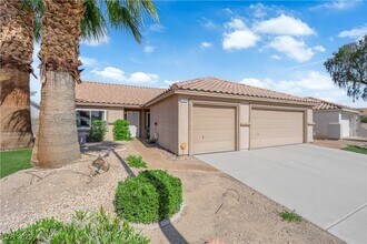 343 John Henry Dr in Henderson, NV - Building Photo - Building Photo