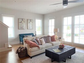319 S Esplanade in Alpharetta, GA - Building Photo - Building Photo