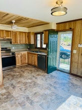 416 Banks Mountain Dr in Hendersonville, NC - Building Photo - Building Photo