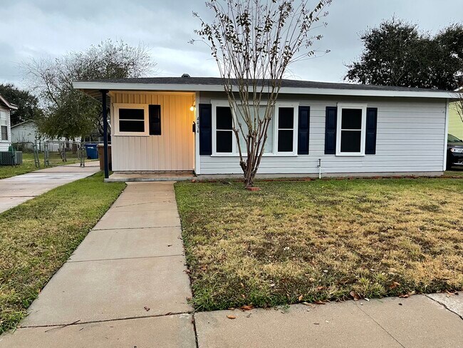 4434 Kirkwood Dr