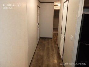 4 Julia in Flat Rock, MI - Building Photo - Building Photo