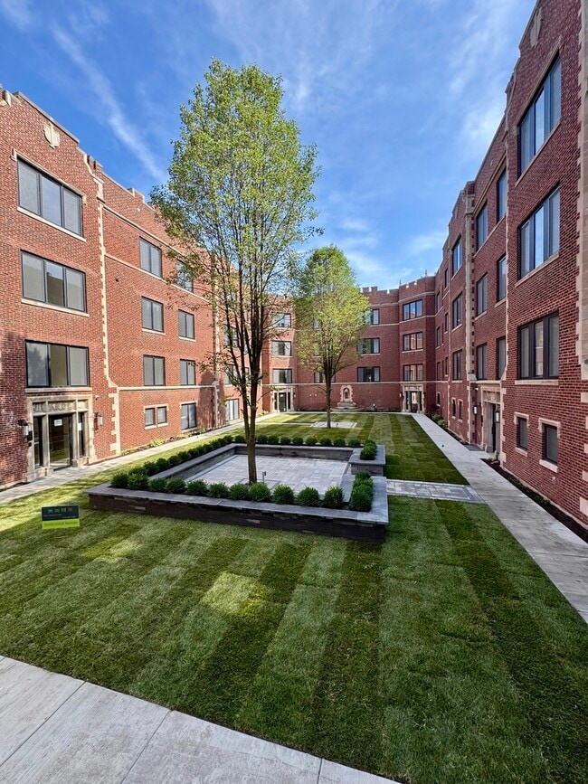 1337 W Estes Ave in Chicago, IL - Building Photo - Building Photo