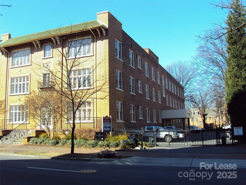 515 N Church St, Unit 204 in Charlotte, NC - Building Photo