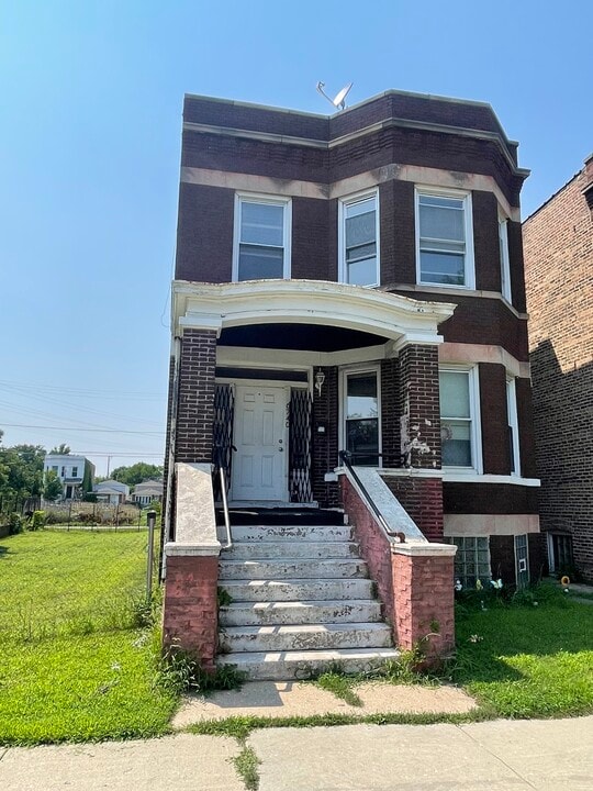 6740 S Saint Lawrence Ave, Unit 2 in Chicago, IL - Foto de edificio