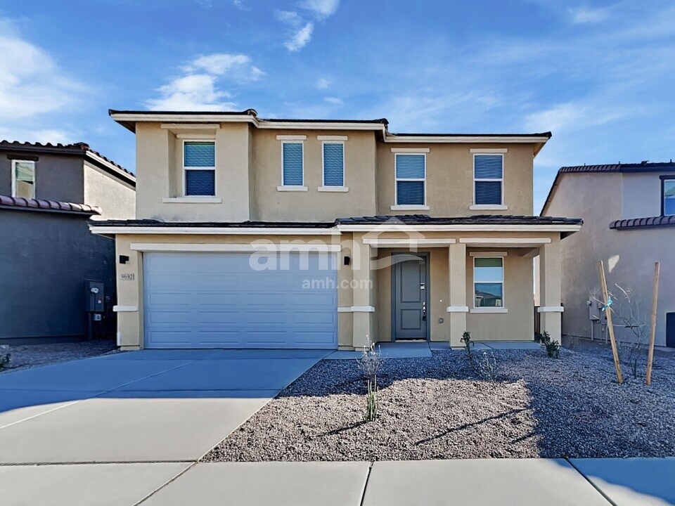 9692 East in Tucson, AZ - Building Photo