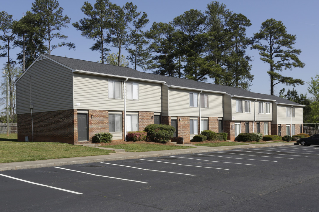 Lakeview Apartments in Greenwood, SC - Building Photo