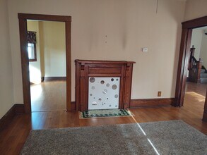 218 High Ave in Byesville, OH - Foto de edificio - Building Photo