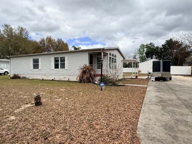 36832 Wilmington Rd in Fruitland Park, FL - Building Photo - Building Photo