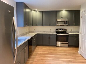 1661 Cobblestone Creek Dr in Florissant, MO - Building Photo - Building Photo