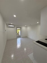 6820 SW 5th St in Miami, FL - Building Photo - Building Photo