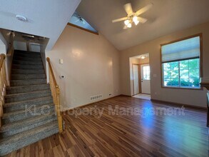 6855 Woodland Ave in West Des Moines, IA - Building Photo - Building Photo