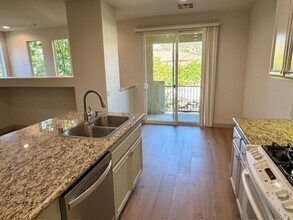 25410 Huxley Dr in Stevenson Ranch, CA - Building Photo - Building Photo
