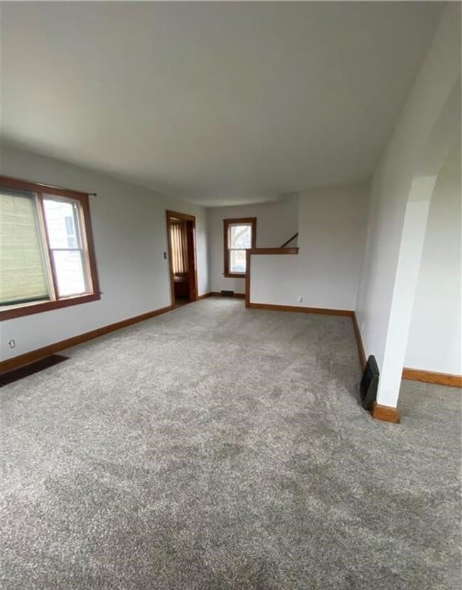 10256 Wadsworth Rd in Marshallville, OH - Building Photo - Building Photo