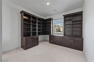 4908 Desert Lime Ct in Las Vegas, NV - Building Photo - Building Photo