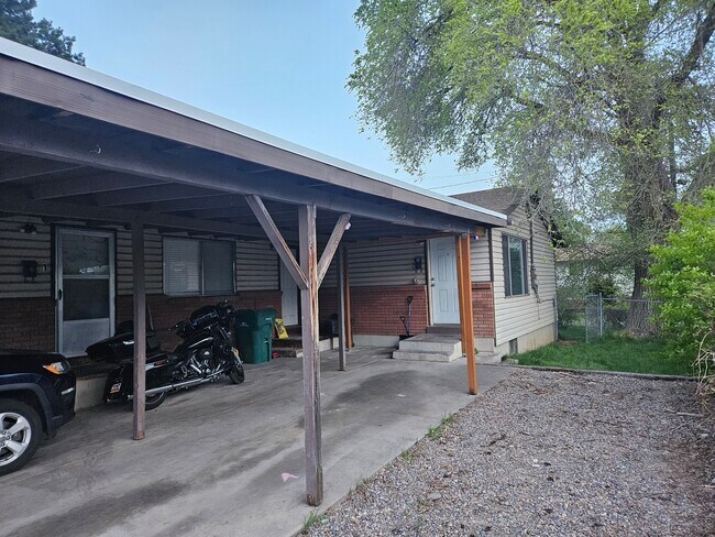 2573 W 5950 S in Roy, UT - Building Photo - Building Photo