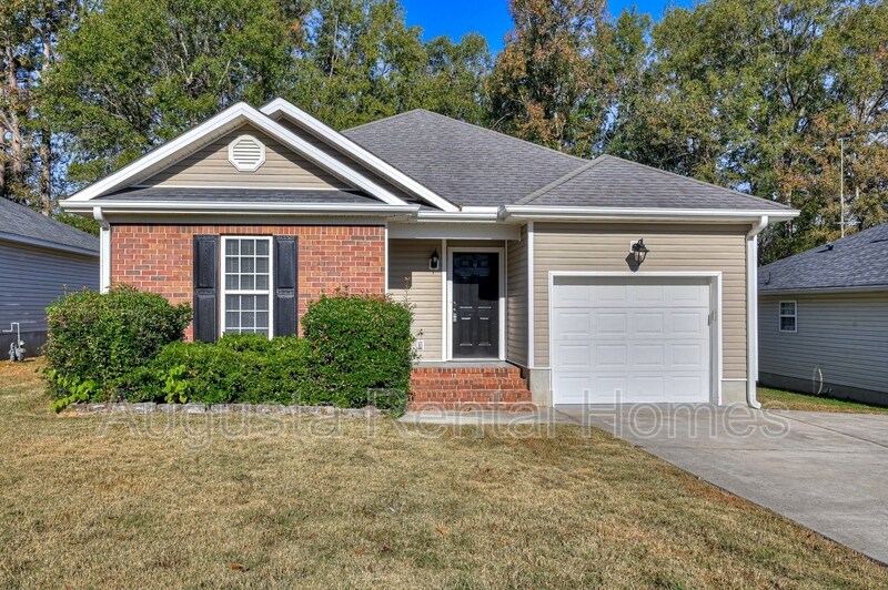 2051 Sylvan Lake Dr in Grovetown, GA - Building Photo