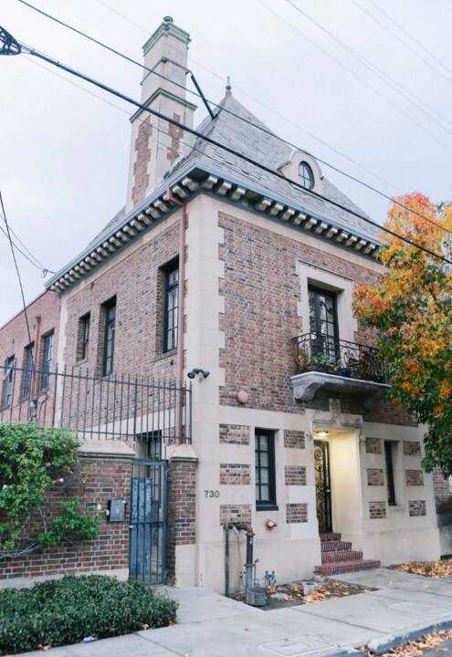 730 29th St in Oakland, CA - Foto de edificio