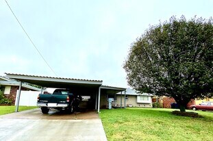 5412 S Independence Ave in Oklahoma City, OK - Building Photo